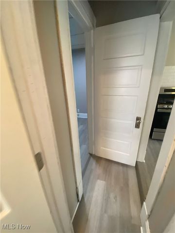 19600 Arrowhead Avenue, Cleveland, OH 44119