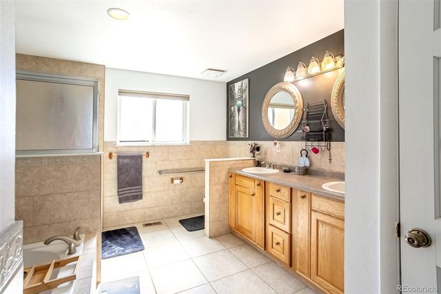 10257 W Layton Place, Littleton, CO 80127