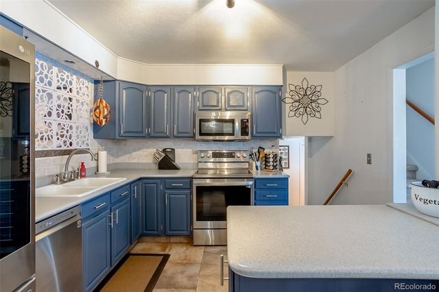 10257 W Layton Place, Littleton, CO 80127