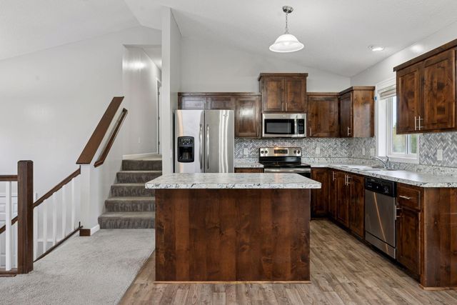 37982 Gerald Avenue, North Branch, MN 55056