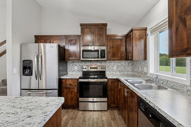 37982 Gerald Avenue, North Branch, MN 55056