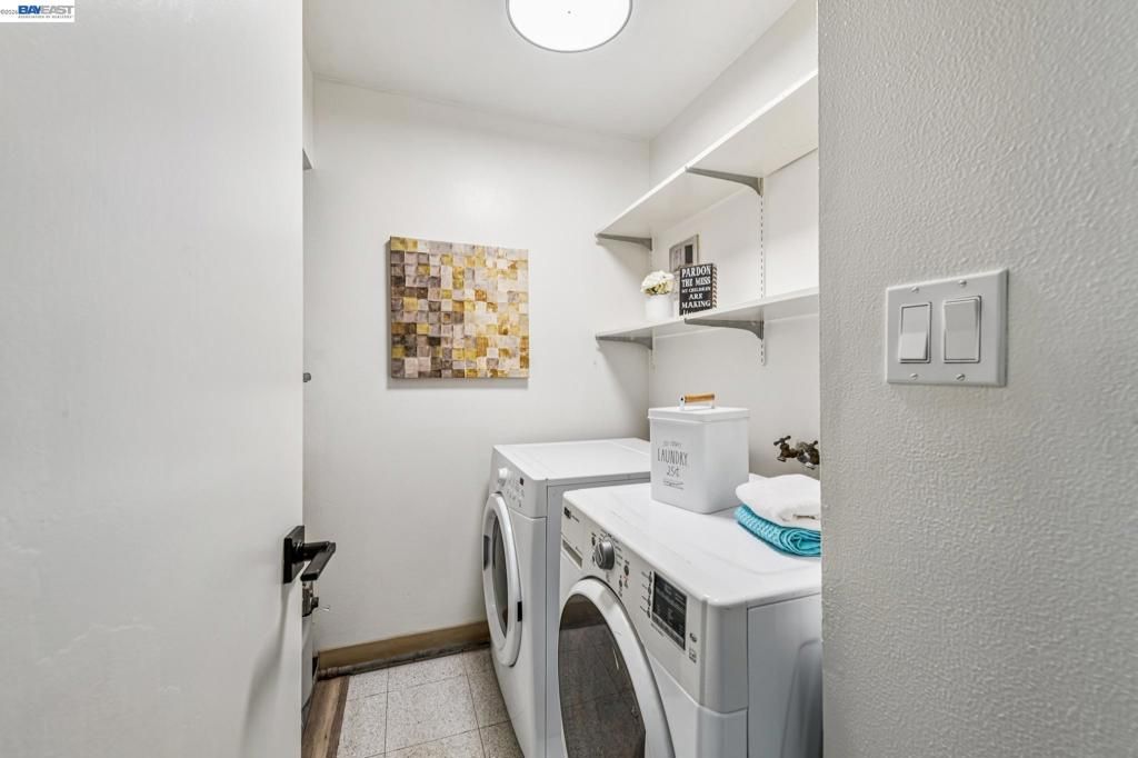 Image 14 of property listing at 3227 Santa Cruz Ln, Alameda, CA 94502