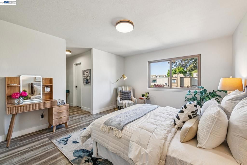Image 18 of property listing at 3227 Santa Cruz Ln, Alameda, CA 94502