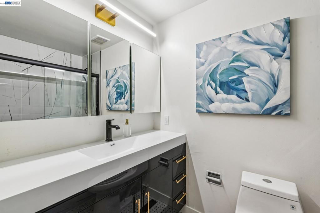 Image 20 of property listing at 3227 Santa Cruz Ln, Alameda, CA 94502