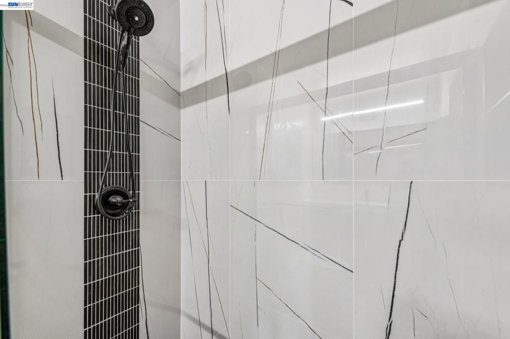 Image 21 of property listing at 3227 Santa Cruz Ln, Alameda, CA 94502
