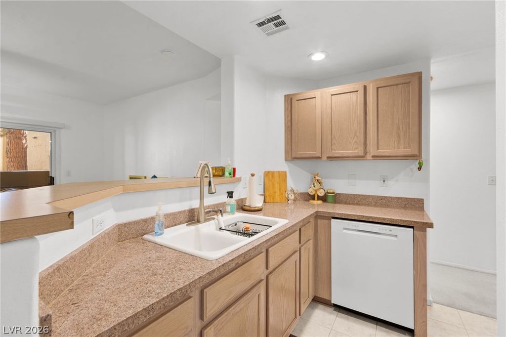 8709 Red Rio Drive 104, Las Vegas, NV 89128 — photo 2