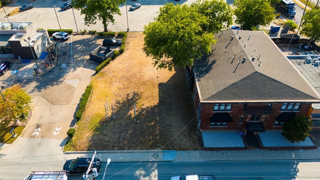 911 N Haskell Avenue, Dallas, TX 75204