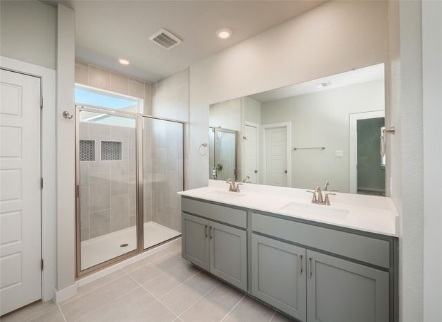 417 Ravens Crest DR, Hutto, TX 78634