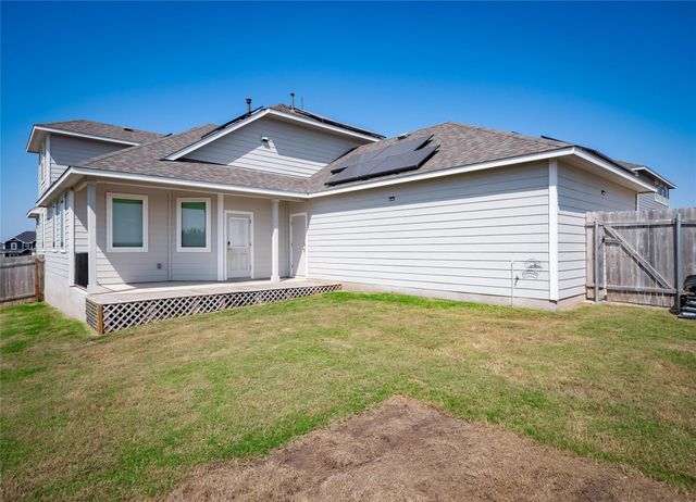 417 Ravens Crest DR, Hutto, TX 78634