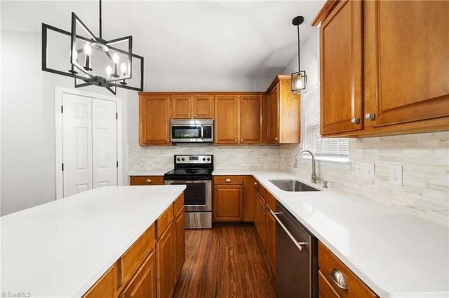 5560 Frances Court, Winston-salem, NC 27105