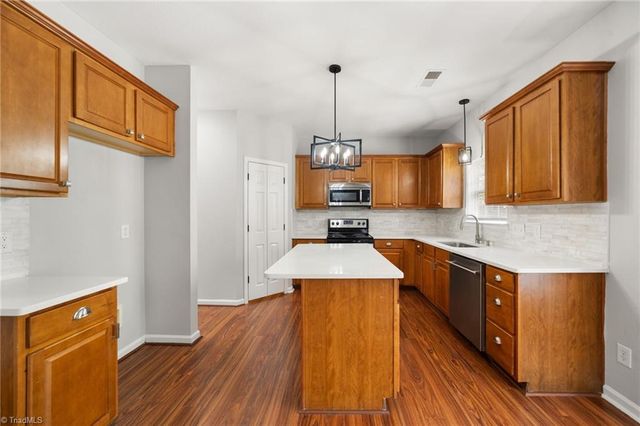 5560 Frances Court, Winston-salem, NC 27105