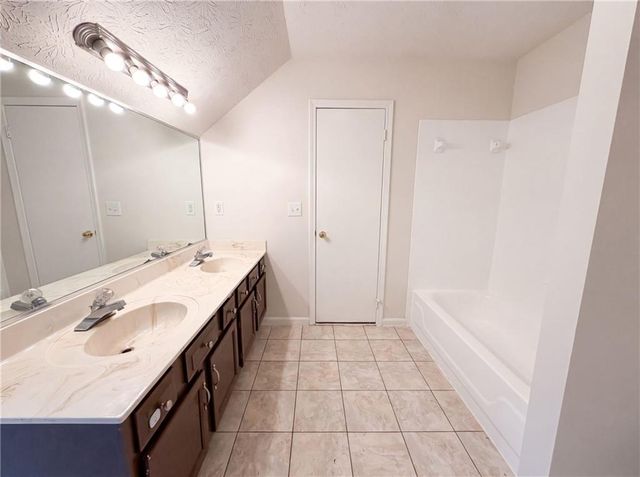 1764 Cum Laude Way, Lawrenceville, GA 30044