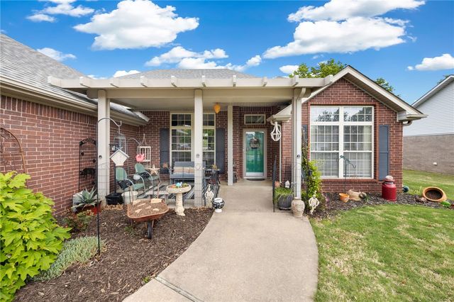 612 Westwood Avenue, Prairie Grove, AR 72753