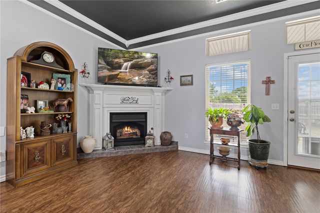 612 Westwood Avenue, Prairie Grove, AR 72753