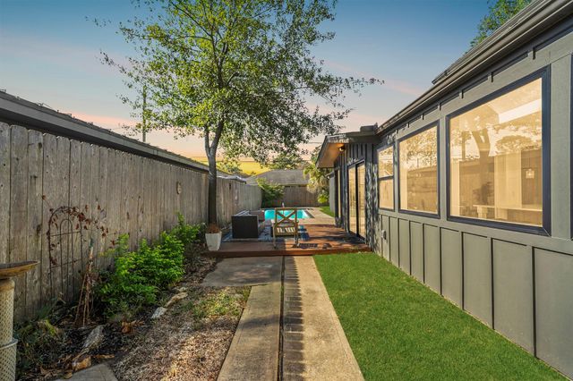 1931 Chaparral Drive, Houston, TX 77043