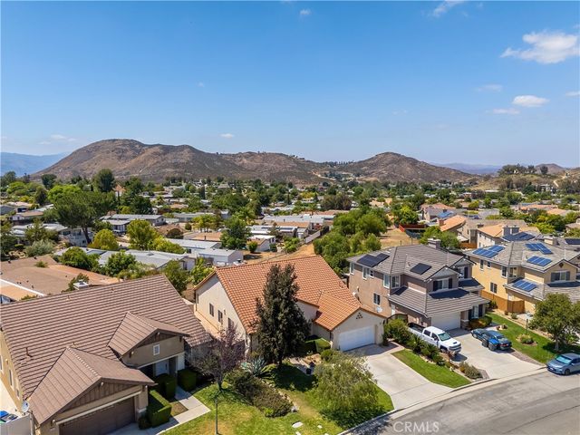 33807 Wagon Train Drive, Wildomar, CA 92595