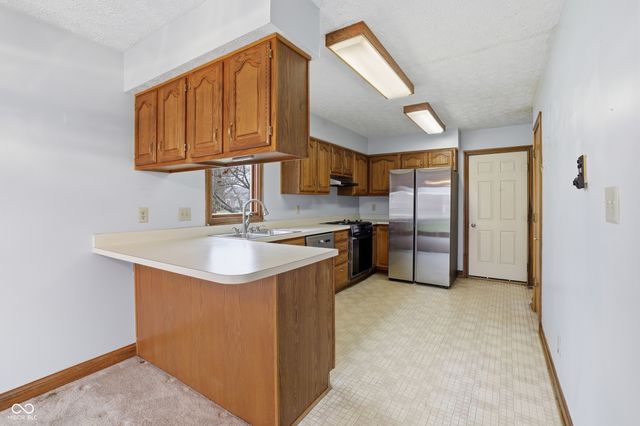 242 Pinnacle Lane, Plainfield, IN 46168