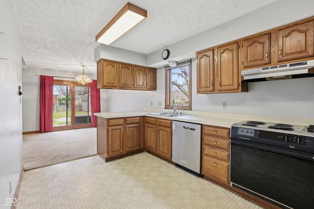 242 Pinnacle Lane, Plainfield, IN 46168