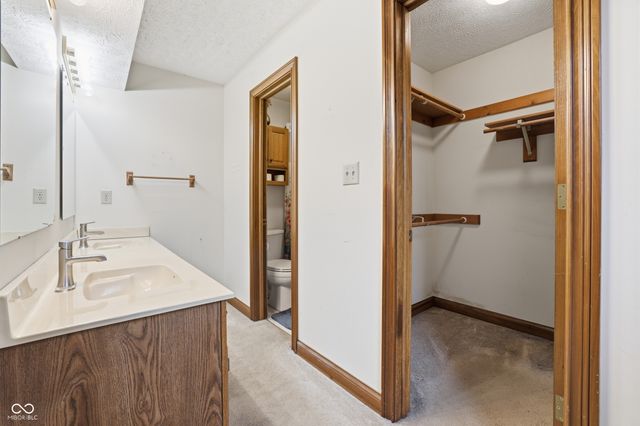 242 Pinnacle Lane, Plainfield, IN 46168