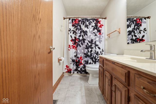 242 Pinnacle Lane, Plainfield, IN 46168