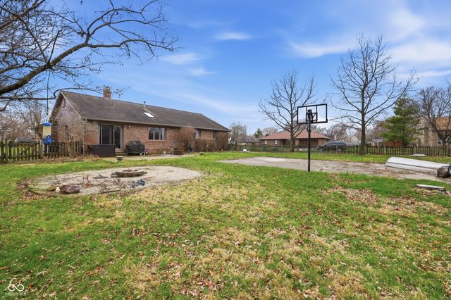 242 Pinnacle Lane, Plainfield, IN 46168