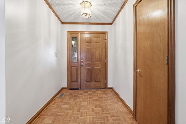 242 Pinnacle Lane, Plainfield, IN 46168