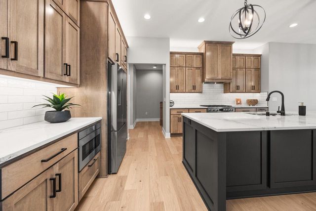 N66W21193 Sweet Clover DRIVE, Menomonee Falls, WI 53051