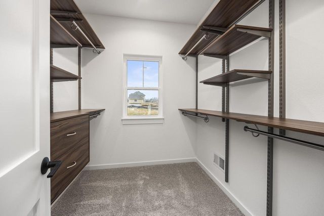 N66W21193 Sweet Clover DRIVE, Menomonee Falls, WI 53051