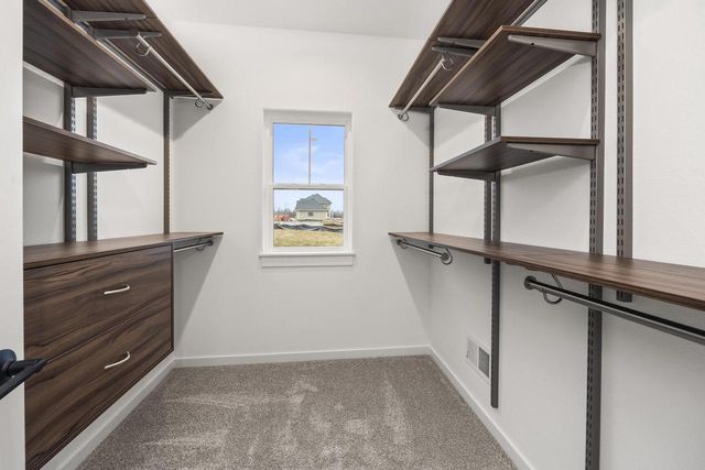 N66W21193 Sweet Clover DRIVE, Menomonee Falls, WI 53051