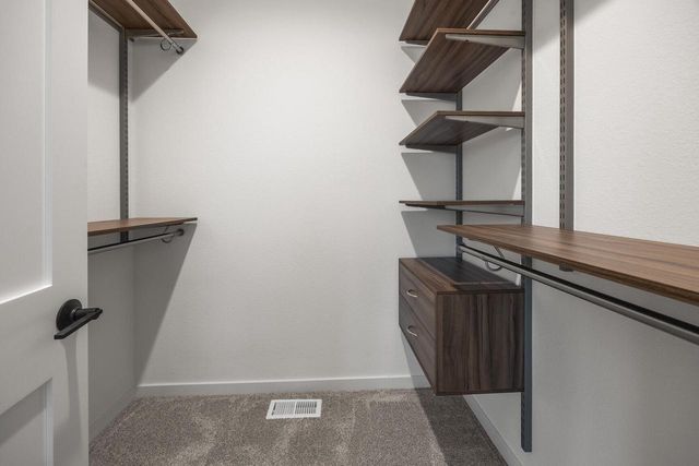 N66W21193 Sweet Clover DRIVE, Menomonee Falls, WI 53051