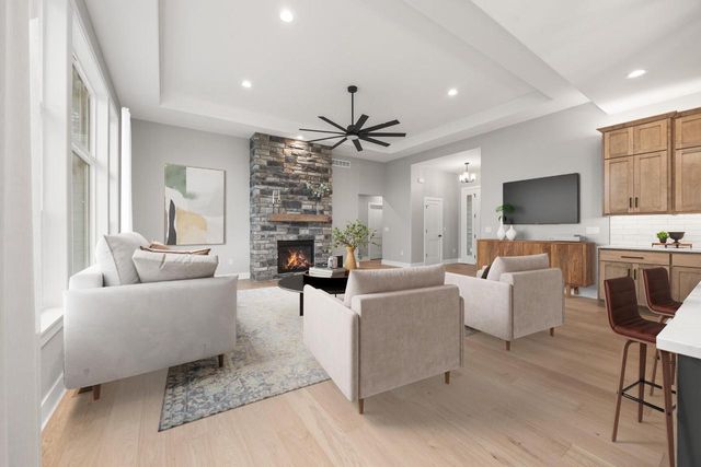 N66W21193 Sweet Clover DRIVE, Menomonee Falls, WI 53051