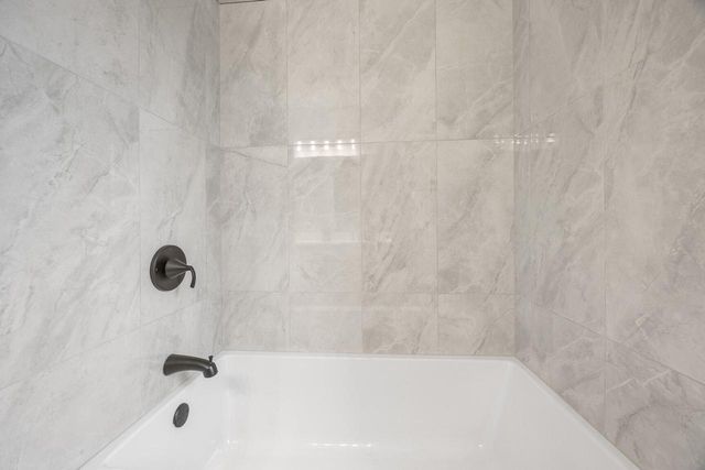 N66W21193 Sweet Clover DRIVE, Menomonee Falls, WI 53051