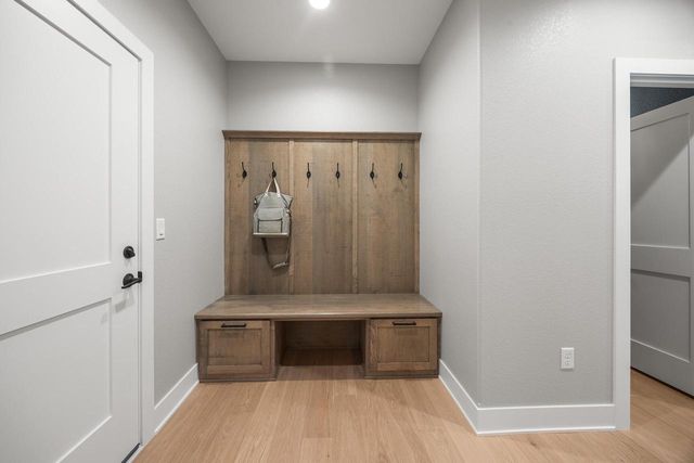 N66W21193 Sweet Clover DRIVE, Menomonee Falls, WI 53051