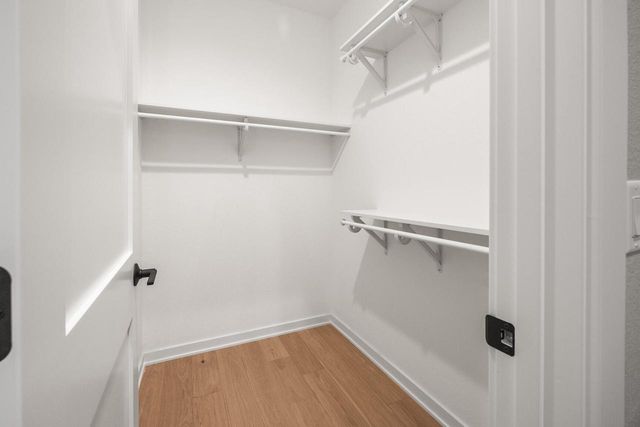 N66W21193 Sweet Clover DRIVE, Menomonee Falls, WI 53051