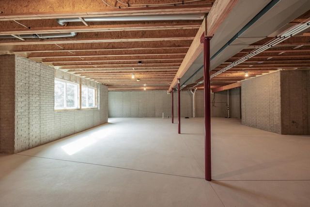 N66W21193 Sweet Clover DRIVE, Menomonee Falls, WI 53051