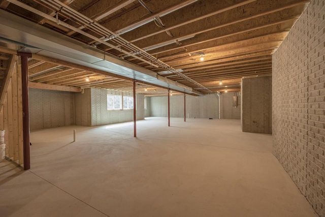 N66W21193 Sweet Clover DRIVE, Menomonee Falls, WI 53051