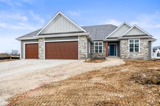 N66W21193 Sweet Clover DRIVE, Menomonee Falls, WI 53051