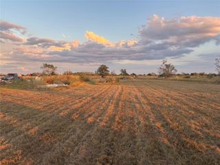 7182 Mieth Rd S, Sealy, TX 77474