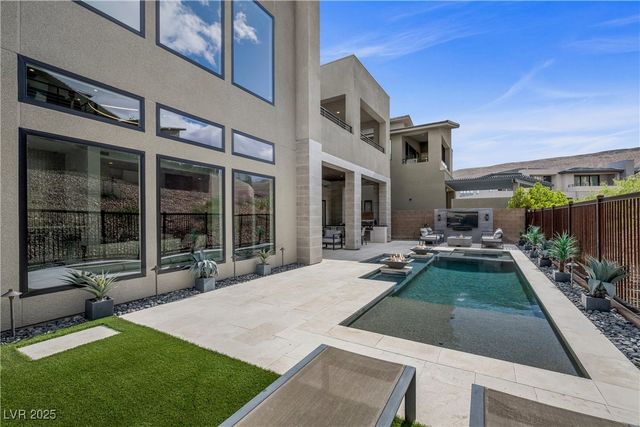 10680 Patina Hills Court, Las Vegas, NV 89135