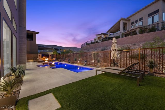 10680 Patina Hills Court, Las Vegas, NV 89135