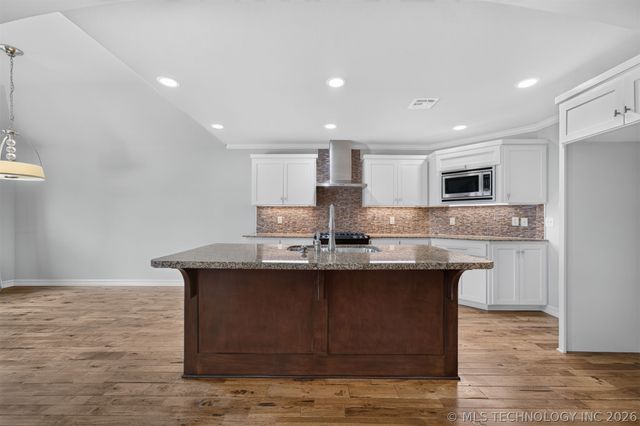 424 W 127th Street S, Jenks, OK 74037