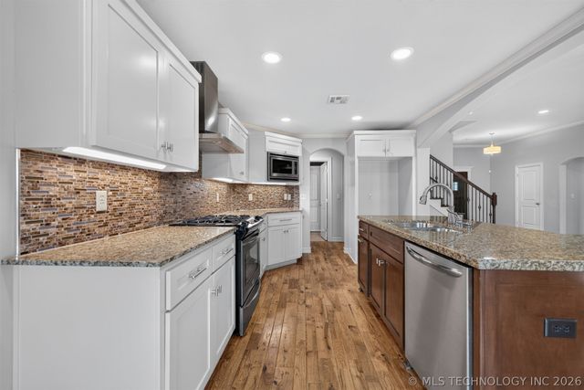 424 W 127th Street S, Jenks, OK 74037