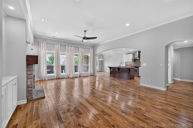 424 W 127th Street S, Jenks, OK 74037