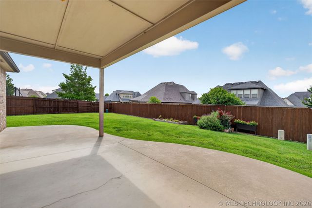 424 W 127th Street S, Jenks, OK 74037