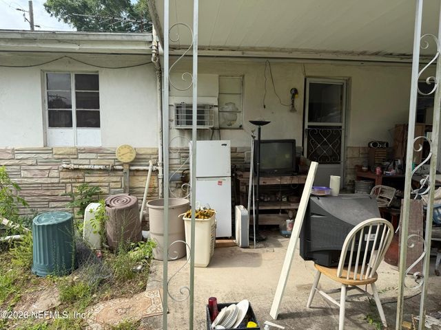 5303 SUNDERLAND, Jacksonville, FL 32210