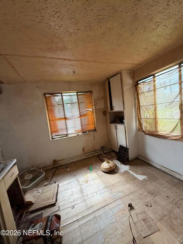 5303 SUNDERLAND, Jacksonville, FL 32210