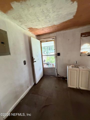 5303 SUNDERLAND, Jacksonville, FL 32210