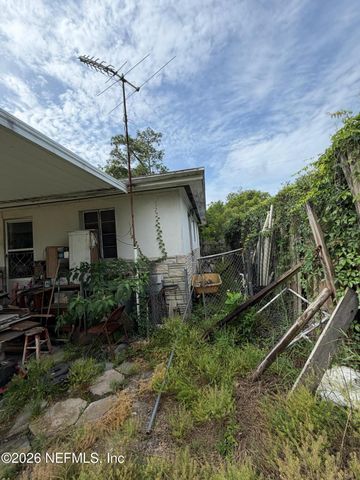 5303 SUNDERLAND, Jacksonville, FL 32210