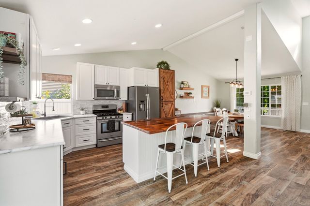 1013 N Malvern Rd, Liberty Lake, WA 99019