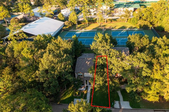 3150 Poe Drive, Montgomery, TX 77356